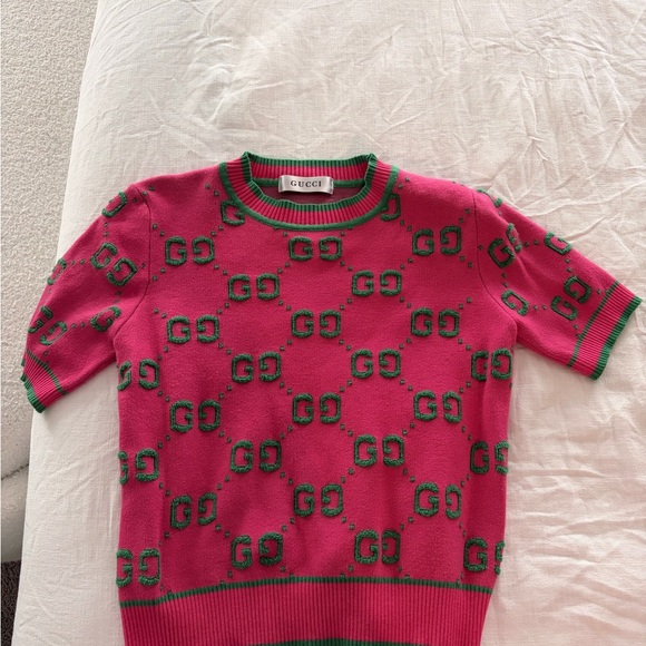 Gucci Sweaters - Gucci Pink Short-Sleeve GG Logo Crewneck Sweater with Green Trim